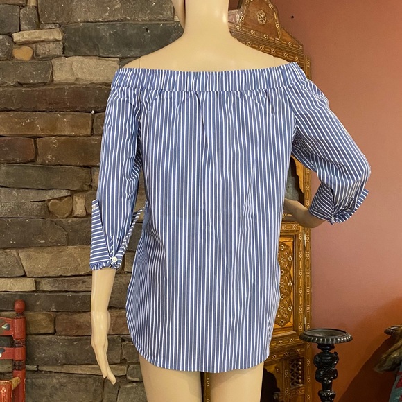 Tommy Hilfiger Off The Shoulder Button Down❤️ NWT - Picture 2 of 5
